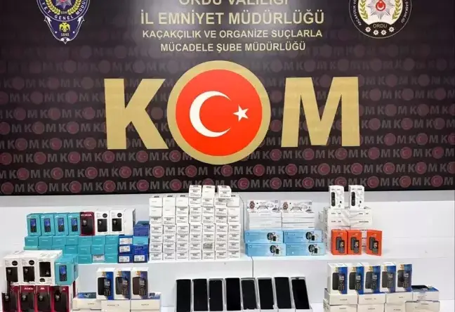 Ordu’da 500 Bin TL Değerinde Kaçak Cep Telefonu ve Emtia Ele Geçirildi